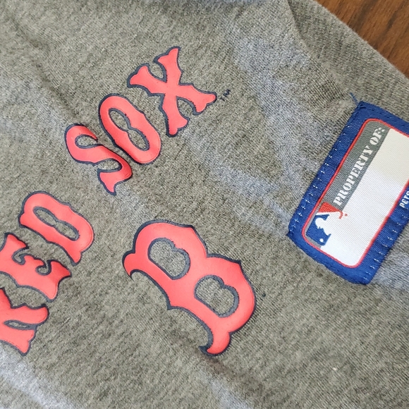 (Bundle other dog clothing and SAVE) 2 Small dog tops - Picture 3 of 6